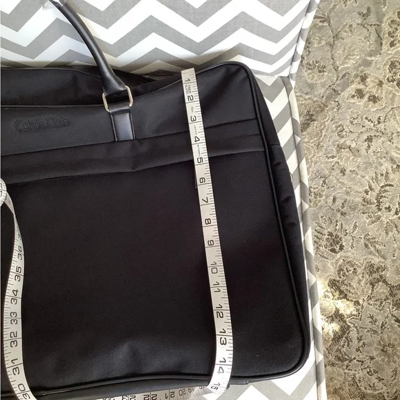 Large Calvin Klein duffel bag NEW 🖤